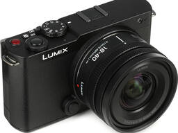 Panasonic LUMIX S9 systeemcamera met 18-40mm f/4.5-6.3 lens Jet Black