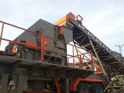 PORTABLE CRUSHING AND SCREENING UNITS