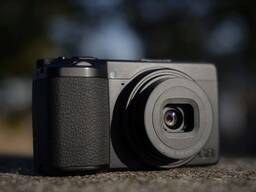 Ricoh GR IV monochrome digitale camera