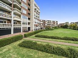 Licht en comfortabel appartement van 88 m² in Bloemenbuurt