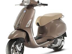 Vespa GTS 300 Scooters